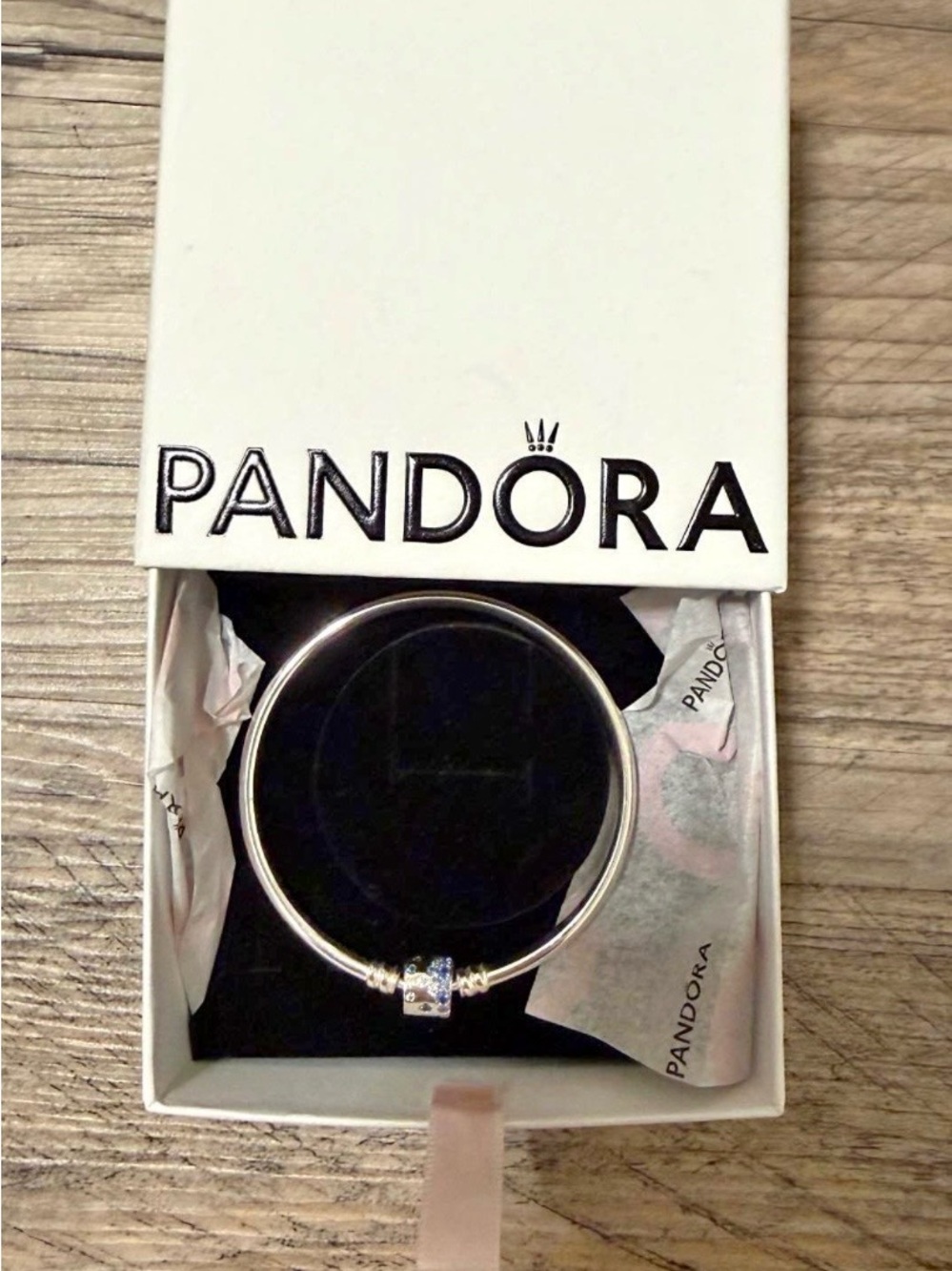 Pandora Sparkling Barrel Clasp Bangle size 7.5” NEW